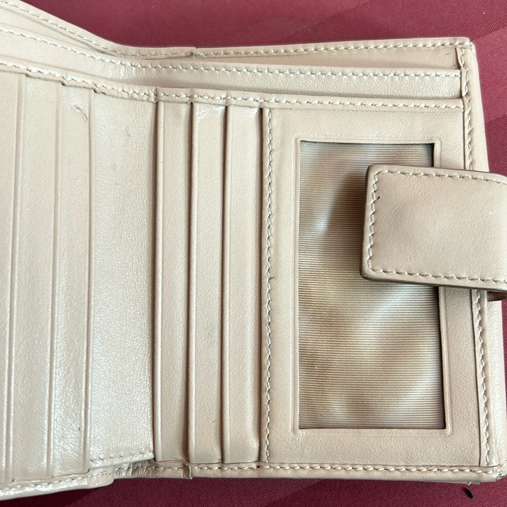 SALVATORE FERRAGAMO WALLET - Picture 6 of 9